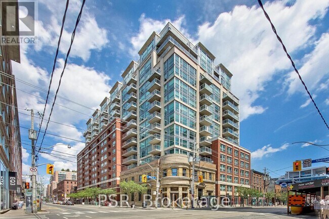 230-1230 King St E in Toronto, ON - Building Photo - Building Photo