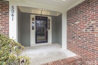 5941 Wintergreen Dr in Raleigh, NC - Foto de edificio - Building Photo