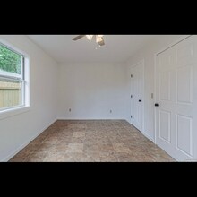 210 N San Jacinto St in San Antonio, TX - Building Photo - Building Photo