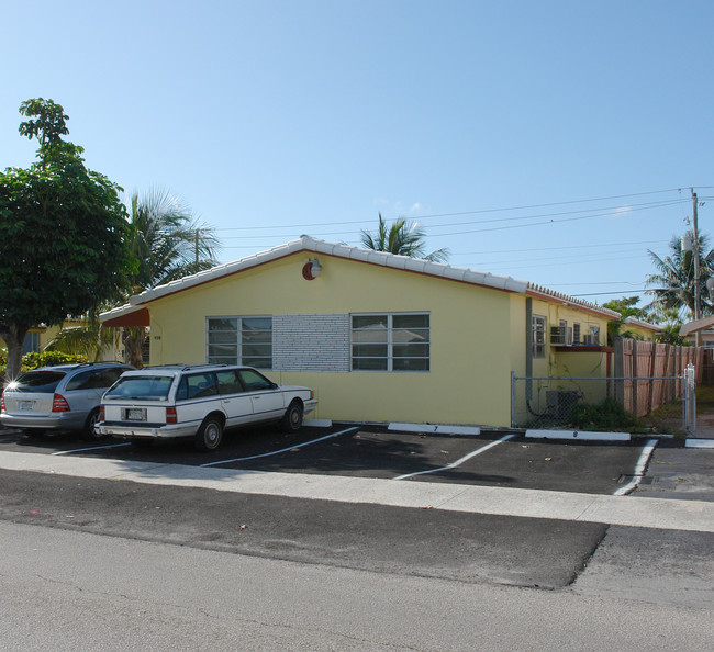 808 Moffett St in Hollywood, FL - Building Photo - Building Photo