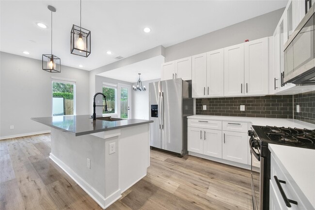 6727 Parker Oaks Ln in Houston, TX - Building Photo - Building Photo