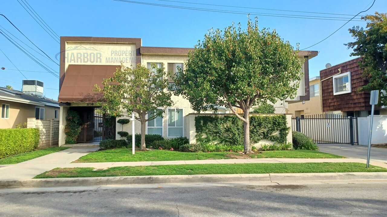 Orange Apartments in Torrance, CA - Building Photo