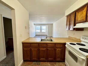 7 Oak Ridge Rd in Oak Ridge, NJ - Building Photo - Building Photo