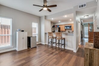 552 Josephine St in Dallas, TX - Building Photo - Building Photo