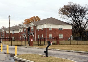 Springdale Creek Apartments in Memphis, TN - Foto de edificio - Building Photo