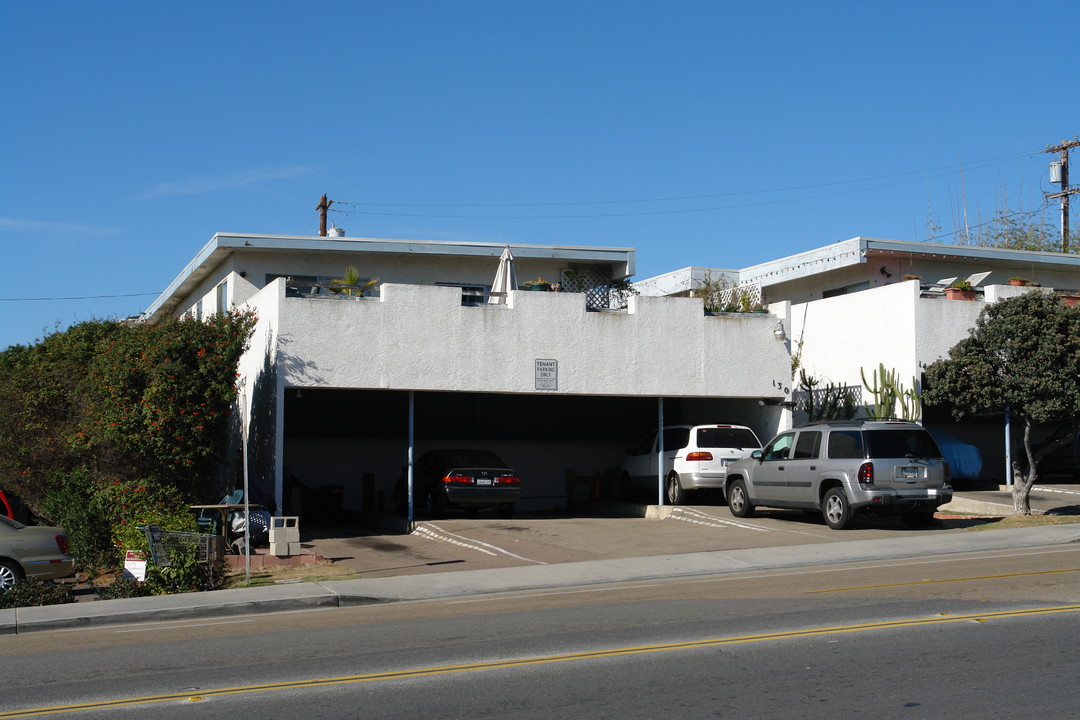 130-140 Tamarack Ave in Carlsbad, CA - Building Photo