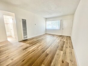 4341 W 169th St in Lawndale, CA - Building Photo - Building Photo