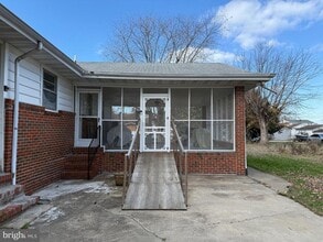 2808 Sparrows Point Rd in Sparrows Point, MD - Foto de edificio - Building Photo