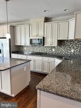 3151 Stone Oak Pl in Oakton, VA - Building Photo - Building Photo