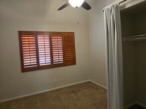 1018 Langhorn St in Lancaster, CA - Building Photo - Building Photo