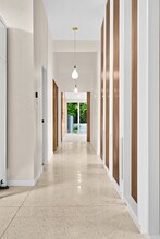 9 Maple Ln in Mercer Island, WA - Building Photo - Building Photo