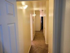 2706 Gloria Ave in Sanger, CA - Building Photo - Building Photo