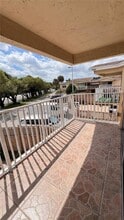 4570 NW 79th Ave, Unit 2A in Doral, FL - Foto de edificio - Building Photo