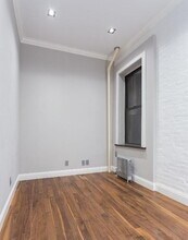 221 Mott St, Unit 1RS in New York, NY - Building Photo - Building Photo