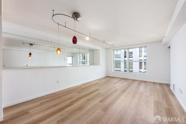 property at 400 Beale St