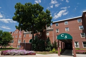 Colonial Square Apartments in Mankato, MN - Building Photo