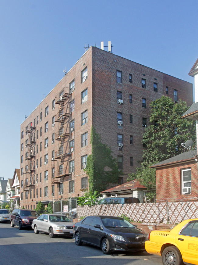 620 E 29th St in Brooklyn, NY - Foto de edificio - Building Photo