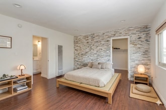 4311 Coldwater Canyon Ave, Unit unit 4 in Studio City, CA - Building Photo - Building Photo