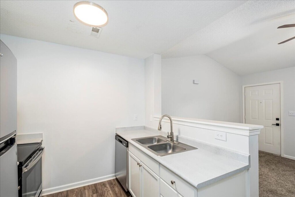 Carlson Bay Luxury Apartments in Fayetteville, NC