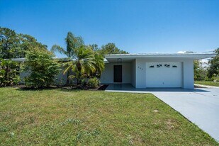 202 Bay St in Port St. Lucie, FL - Building Photo