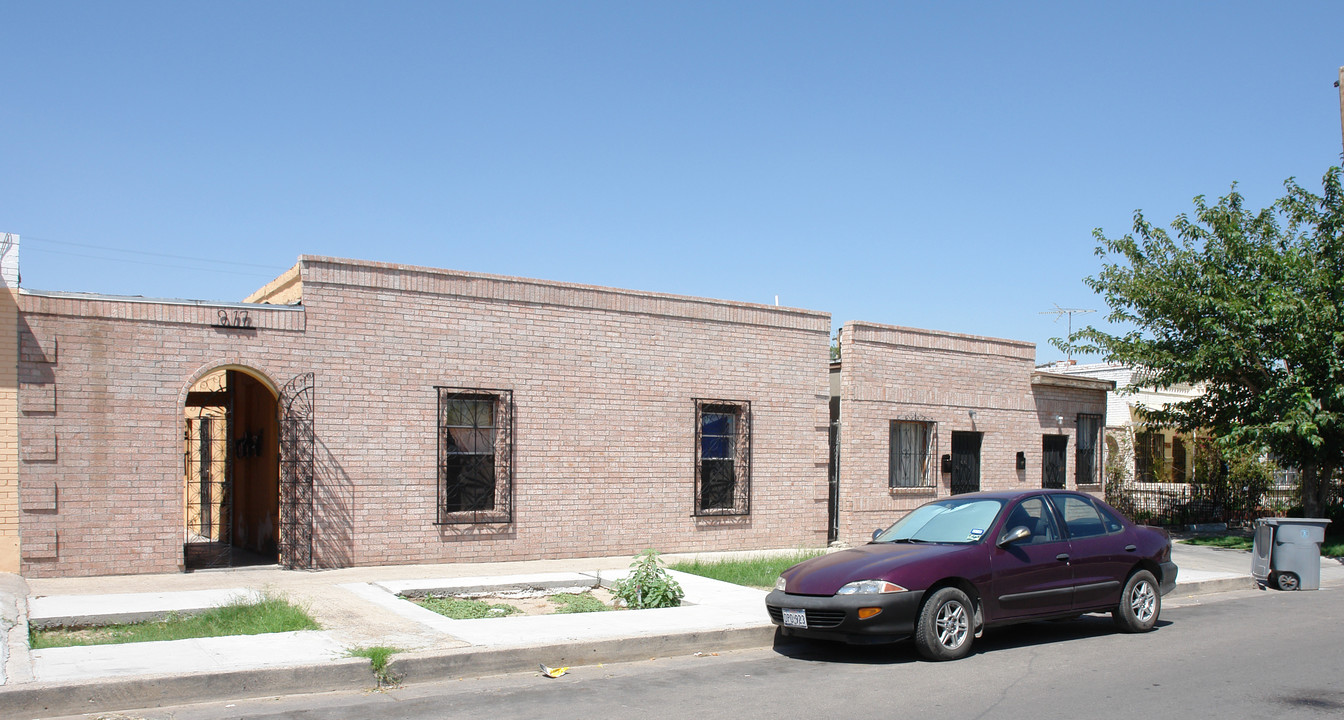 915-917 S St Vrain St in El Paso, TX - Building Photo