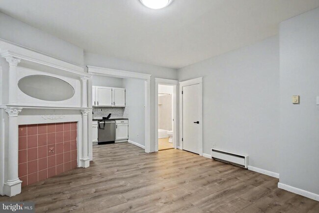 property at 1117 W Main St