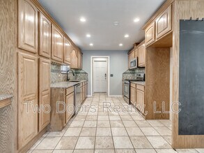 3900 Hiddleston Cir in Oklahoma City, OK - Building Photo - Building Photo