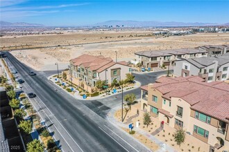 2527 Venetia Pointe St in Henderson, NV - Building Photo - Building Photo