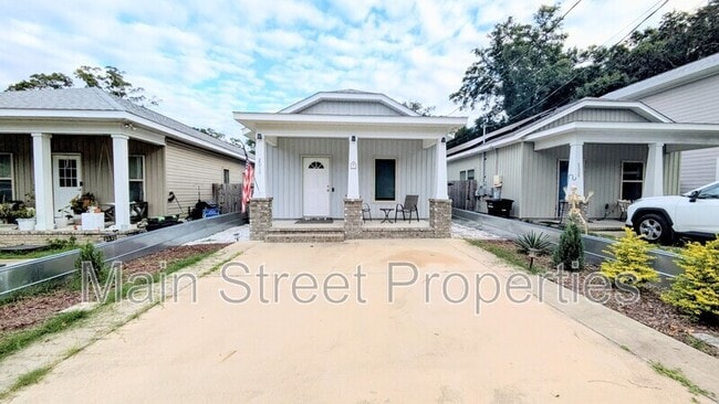property at 2010 W Gregory St