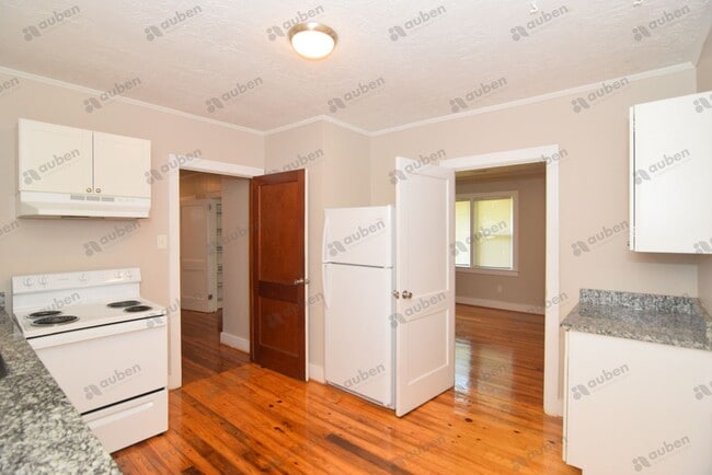 2037 Spring Hill Terrace