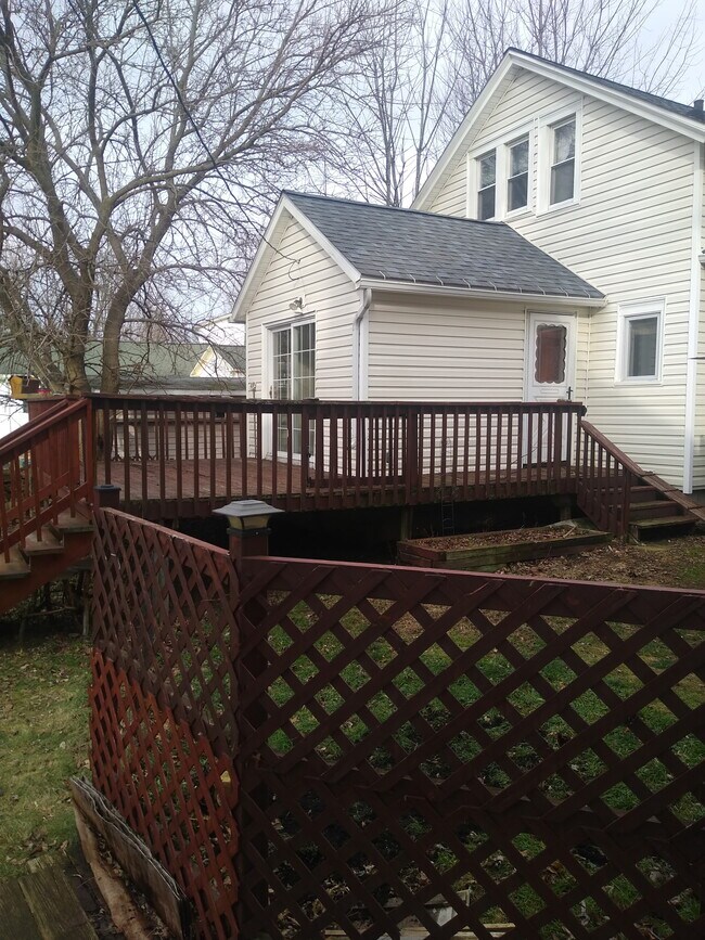 175 Eagle St, Unit Lower in Fredonia, NY - Foto de edificio - Building Photo