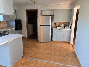35312 N Newport Hwy in Chattaroy, WA - Building Photo - Building Photo