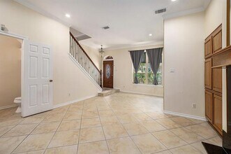 2005 Nantucket Dr in Houston, TX - Building Photo - Building Photo
