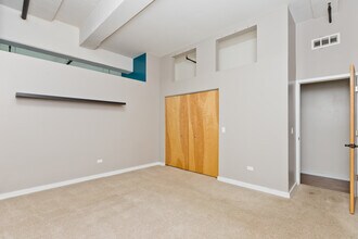 1224 W Van Buren St, Unit 622 in Chicago, IL - Foto de edificio - Building Photo