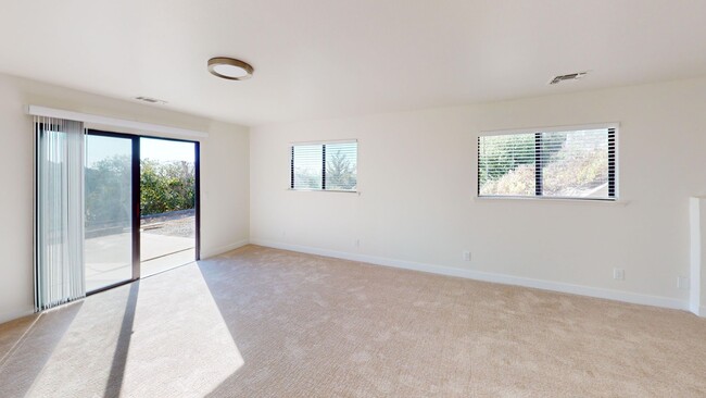 1075 Karina Way in Arroyo Grande, CA - Building Photo - Building Photo