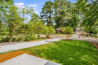 2563 Beverly Hills Dr in Chamblee, GA - Building Photo - Building Photo