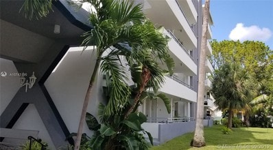 1080 94th St-Unit -106 in Bay Harbor Islands, FL - Building Photo - Building Photo