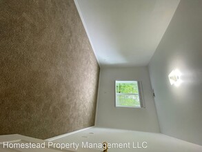 1408 Falcon Loop in Independence, OR - Building Photo - Building Photo