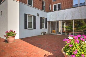 7 4th St in Stamford, CT - Building Photo - Building Photo