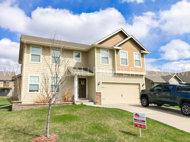 property at 1903 SE Clover Ridge Dr
