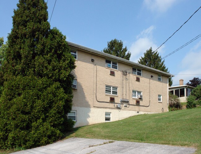 801-807 N 18th St in Allentown, PA - Foto de edificio - Building Photo