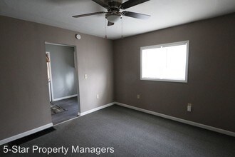 1403 E Lincoln Ave-Unit -Apt. 2 in Goshen, IN - Building Photo - Building Photo