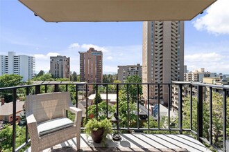 1150 Vine St, Unit 703 in Denver, CO - Building Photo - Building Photo