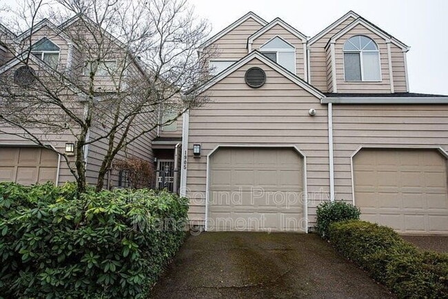 1905 NW 24th Pl in Portland, OR - Building Photo - Building Photo
