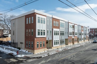 Clinton Lofts in Trenton, NJ - Foto de edificio - Building Photo
