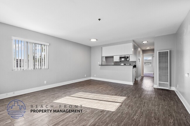 Arriba Apartments in Hawthorne, CA - Building Photo - Building Photo