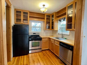 2345 Grandview Ave, Unit #2 in Cleveland Heights, OH - Building Photo - Building Photo