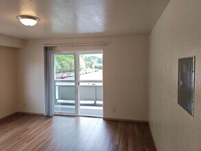 1411 N 26th St in Mount Vernon, WA - Building Photo - Building Photo