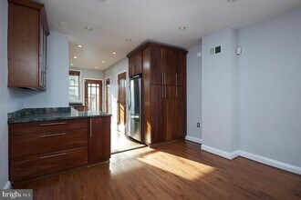 964 Florida Ave NW in Washington, DC - Building Photo - Building Photo