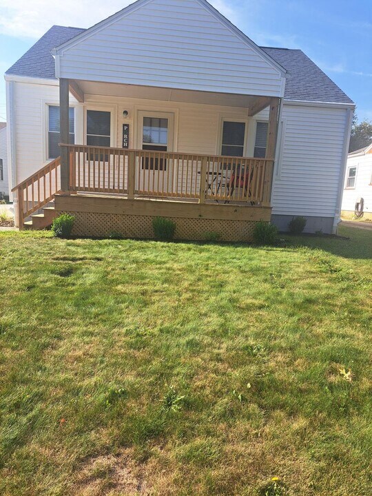 2046 W Hudson St in Peoria, IL - Building Photo